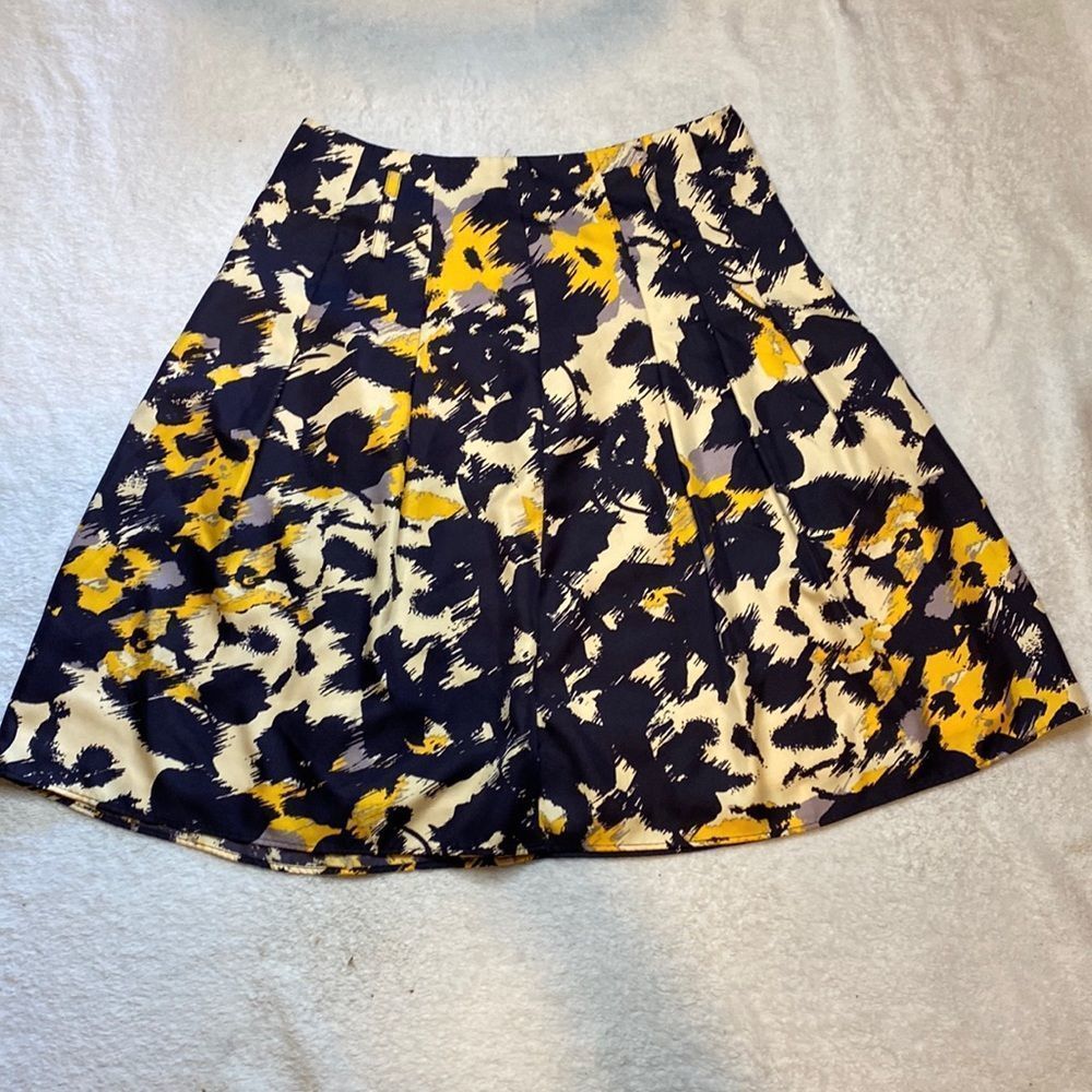 The Limited women’s flare skirt size xs